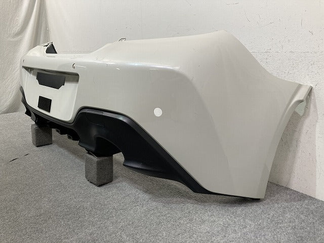 GR86 BRZ ZN8/ZD8 純正 リア バンパー Rバンパー 57704CC502 クリスタルホワイトパール K1X トヨタ(151944)