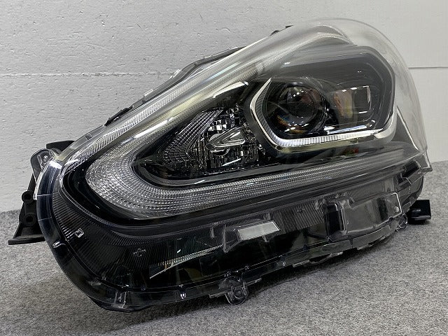 シエンタ 170系 NSP170G/NCP175G/NHP170G 純正 前期 左 ヘッドライト/ランプ LED レベ 刻印2 ICHIKOH 52-289 81170-52K31 トヨタ(151954)