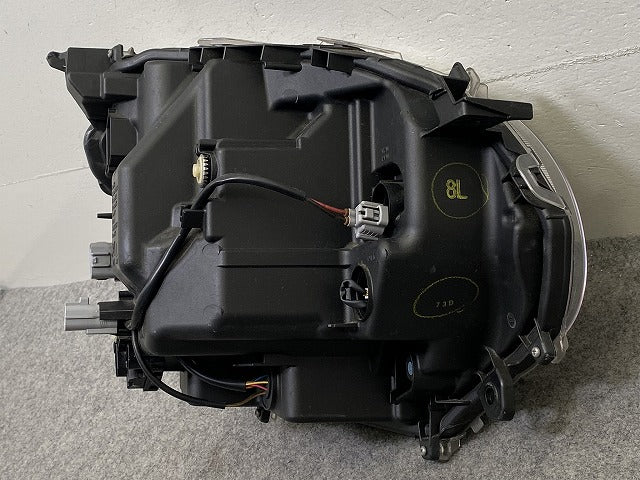 ムーヴ キャンバス/キャンパス LA800S/LA810S 純正 左 ヘッドライト/ランプ LED レベライザー 刻印8L KOITO 100-69038 81170-B2660(151955)