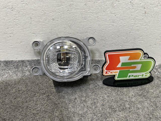 プリウス カローラ ハリアー アルファード クラウン 50系 210系 80系 純正 右 フォグランプ/フォグライト LED KOITO 12-611 トヨタ(151970)