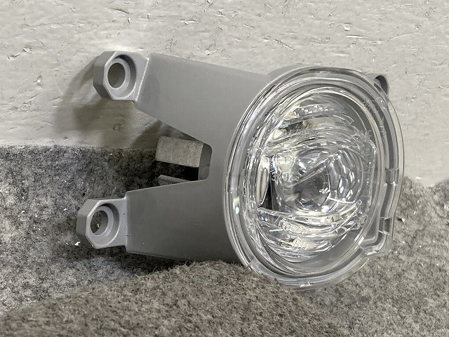 プリウス カローラ ハリアー アルファード クラウン 50系 210系 80系 純正 右 フォグランプ/フォグライト LED KOITO 12-611 トヨタ(151970)