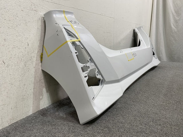 タント カスタム LA650S/LA660S 純正 後期 リア バンパー 52159-B2D30/52159-B2C70 シャイニングホワイトパール W25 ダイハツ(151974)