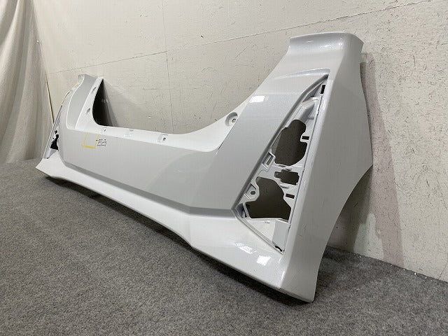 タント カスタム LA650S/LA660S 純正 後期 リア バンパー 52159-B2D30/52159-B2C70 シャイニングホワイトパール W25 ダイハツ(151974)