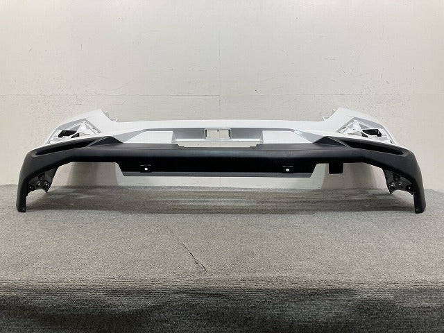 ライズ/ロッキー A200S/A210S/A200A/A210A/A202A 純正 リア バンパー スポイラー付 52159-B1310 ホワイトパール W25 トヨタ(151976)