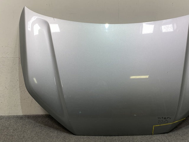 ライズ ロッキー A200S/A210S/A200A/A210A/A202A 純正 ボンネット/エンジンフード ブライトシルバーメタリック S28 トヨタ(151987)