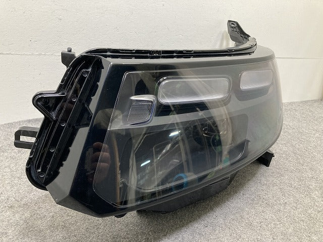 フリード GT1/GT2/GT3/GT4/GT5/GT6/GT7/GT8 純正 左 ヘッドライト