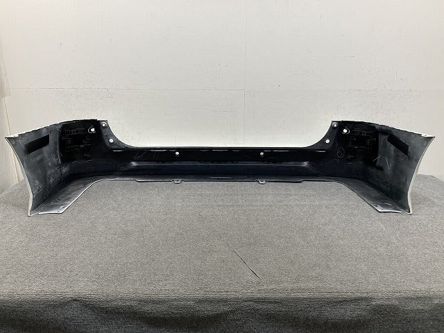 セレナ ハイウェイスター C28/NC28/GC28/FC28/FNC28/GFC28 純正 リア バンパー Rバンパー 85022 7DF0H プリズムホワイト QBE 日産(152010)