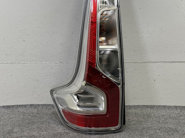 デイズ B21W 純正 後期 左 テールランプ/ライト/レンズ LED ICHIKOH D176 26555-6A02F 日産(152047)