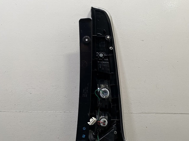 デイズ B21W 純正 後期 左 テールランプ/ライト/レンズ LED ICHIKOH D176 26555-6A02F 日産(152047)
