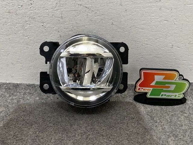 純正 右 フォグランプ/フォグライト LED KOITO 114-11092 ダイハツ/トヨタ/ホンダ/スバル/スズキ 汎用(152084)