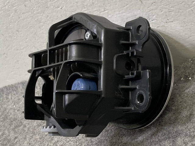 純正 右 フォグランプ/フォグライト LED KOITO 114-11092 ダイハツ/トヨタ/ホンダ/スバル/スズキ 汎用(152084)