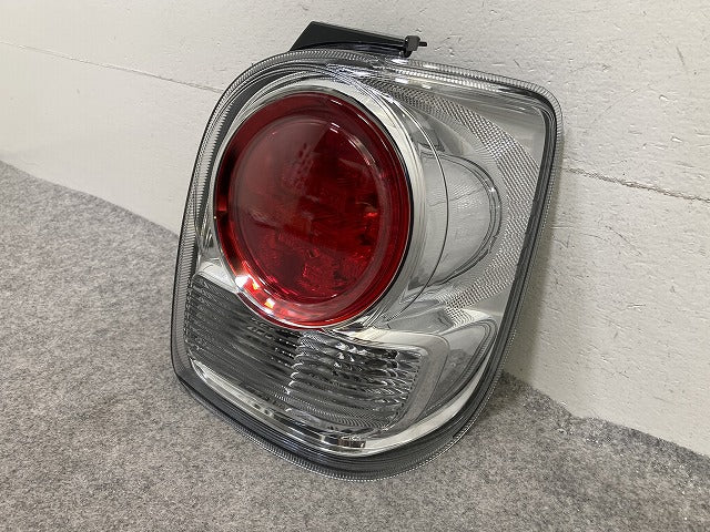 ムーヴ キャンバス/キャンパス LA800S/LA810S 純正 右 テールランプ