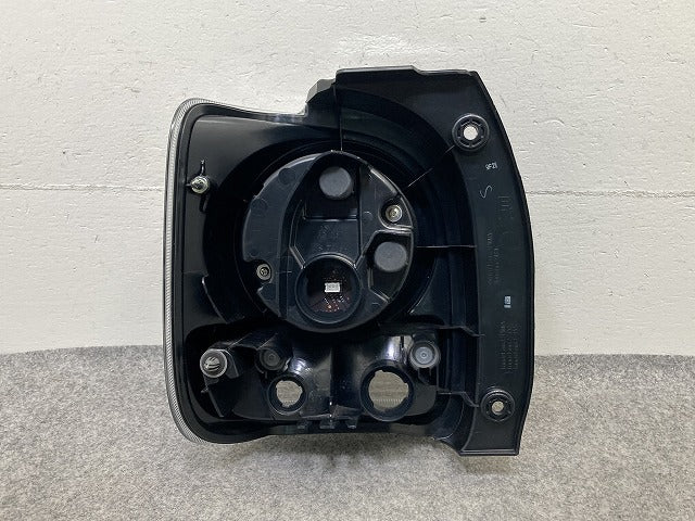 ムーヴ キャンバス/キャンパス LA800S/LA810S 純正 右 テールランプ/ライト/レンズ LED TOKAIDENSO 20522 81551-B2400 ダイハツ(152090)