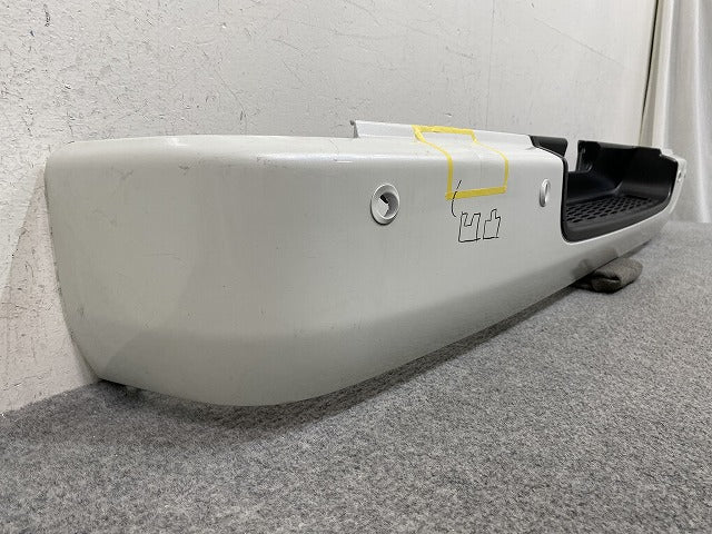 ハイエース 200系/標準 純正 リア バンパー 52159-26300/490/510/20/630/40/770/80/310/20/30/500 ホワイトパール 070 トヨタ(152109)