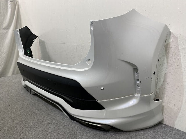 ヤリスクロス MXPB10/MXPB15/MXPJ10/MXPJ15 純正 リア バンパー スポイラー付 52453-52090/100/150/160 ホワイトパール 089 トヨタ(152113)