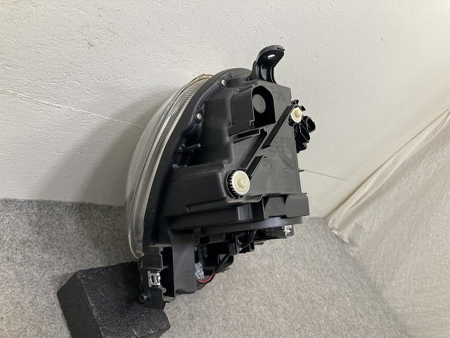 キャスト LA250S/LA260S 純正 左 ヘッドライト/ランプ レベライザー LED 刻印K KOITO 100-69020 81170-B2620 ダイハツ(152119)