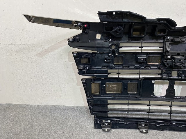 ノア NOAH 90系 MZRA90W/MZRA95W/ZWR90W/ZWR95W 純正 フロント グリル/ラジエーターグリル 53101-V1020/53112-V1020 メッキ トヨタ(152120)