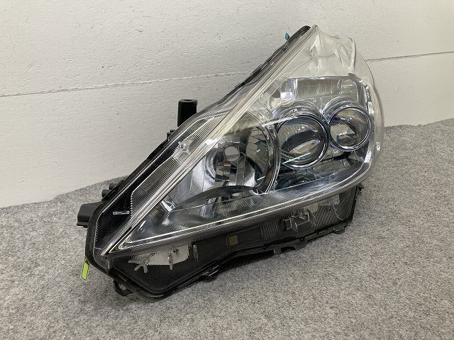プリウスα/アルファ ZVW40W/ZVW41W 純正 前期 左 ヘッドライト/ランプ レベライザーLED 刻印3 KOITO 47-42 81185-47290 トヨタ(152122)