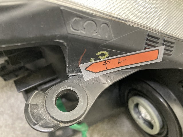 プリウスα/アルファ ZVW40W/ZVW41W 純正 前期 左 ヘッドライト/ランプ レベライザーLED 刻印3 KOITO 47-42 81185-47290 トヨタ(152122)