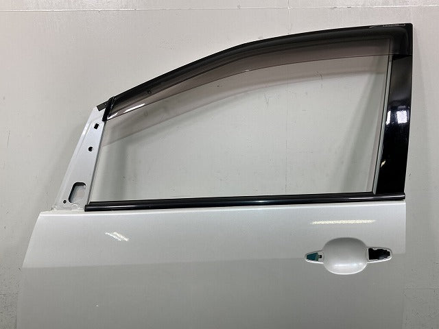 エスティマ 50系/ACR50W/ACR55W/GSR50W/GSR55W 純正 左 フロント ドア バイザー サイドパネル付 ホワイトパール 070 トヨタ(152142)