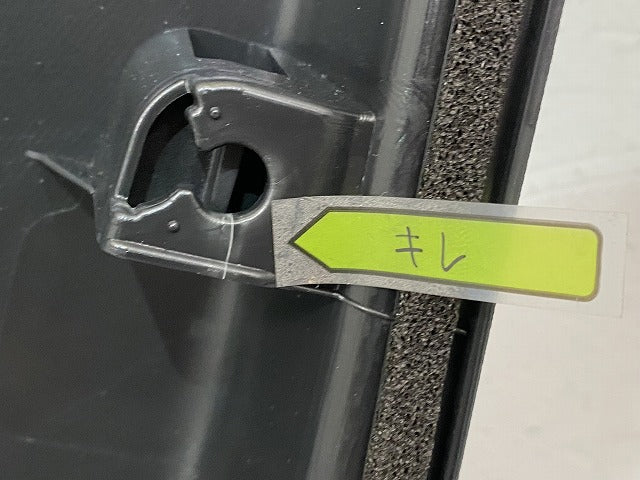 ノート/NOTE E13/SNE13 純正 左 フロント ドアトリム 内張り 助手席 80901 6XJ0A 80901-6XJ1A 素地 日産(152152)