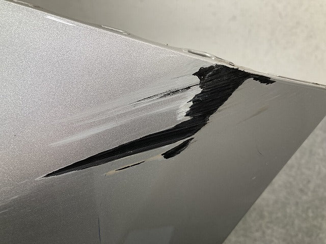 ノート/NOTE E13/SNE13 純正 後期 フロント バンパー ガーニッシュ付 Fバンパー 62022 5WJ0H シルバー メタリック 日産(152159)