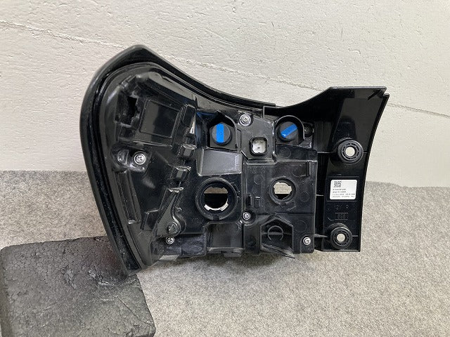 ライズ A200A/A210A/A201A/A202A 純正 右 テールランプ/ライト/レンズ LED 刻印S ICHIKOH D248 トヨタ(152169)