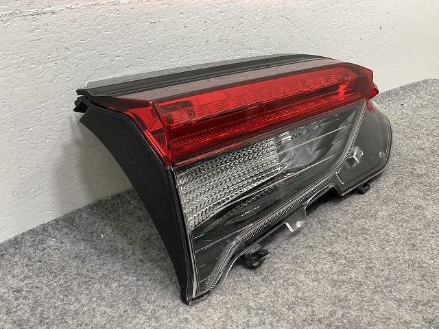 RAV4 ラブ4 50系 MXAA52/MXAA54/AXAH52/AXAH54 純正 右 テールランプ/ライト/レンズ ハロゲン 刻印L3 ICHIKOH 42-98 トヨタ(152170)