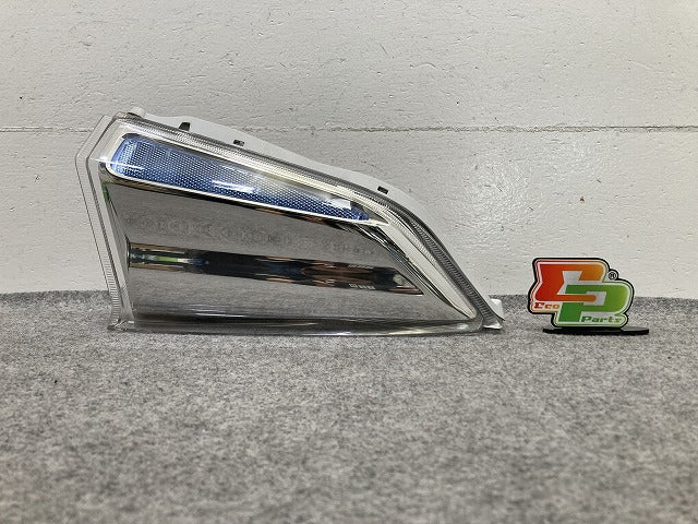 リーフ/LEAF AZE0/ZE0 純正 右 サイドマーカーランプ ハロゲン クリアランスランプ コーナーランプ 26180-3NK0A 日産(152175)