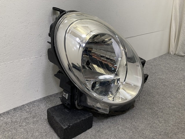 キャスト LA250S/LA260S 純正 右 ヘッドライト/ランプ ハロゲン レベライザー KOITO 100-69021 81130-B2600 ダイハツ(152176)