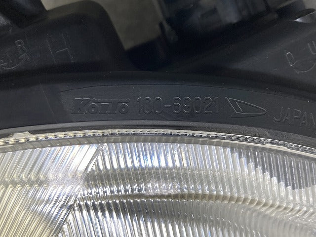 キャスト LA250S/LA260S 純正 右 ヘッドライト/ランプ ハロゲン レベライザー KOITO 100-69021 81130-B2600 ダイハツ(152176)