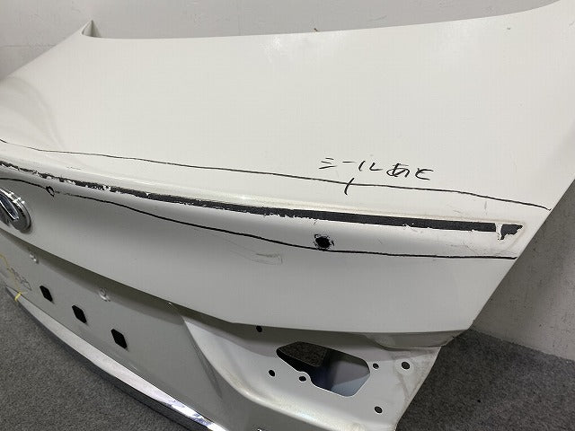 スカイライン/SKYLINE V37/YV37/HV37/HNV37/ZV37/400R 純正 リアゲート/バックドア/リアハッチ ガーニッシュ付 ホワイトパール(152190)
