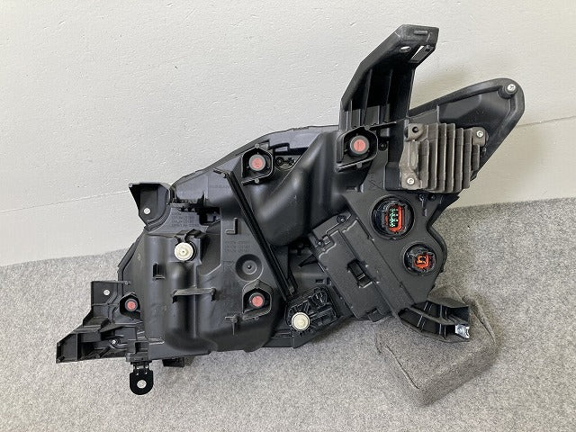 セレナ C28/GC28/FC28/GFC28 純正 右 ヘッドライト/ランプ LED レベライザー 刻印E RH KOITO 100-2379Y 日産(152194)