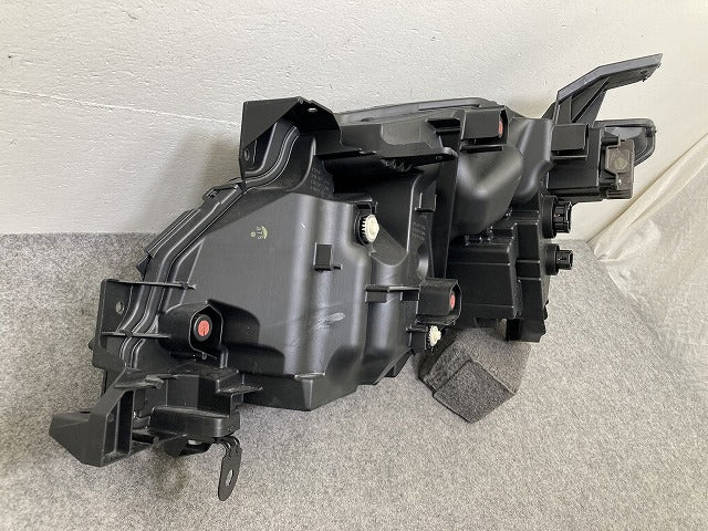 セレナ C28/GC28/FC28/GFC28 純正 右 ヘッドライト/ランプ LED レベライザー 刻印E RH KOITO 100-2379Y 日産(152194)