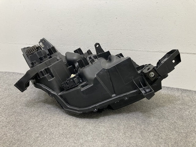 セレナ C28/NC28/FC28/GC28/GFC28 純正 左 ヘッドライト/ランプ レベライザーLED 刻印E LH KOITO 100-2379Y 日産(152199)