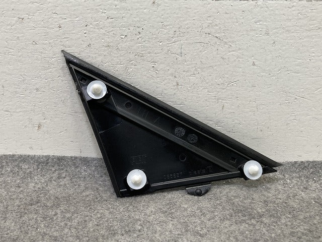 新品!アバルト 純正 左 フロント Aピラー 三角モール カバーモール 086227 0735455793 素地 フィアット(152207)