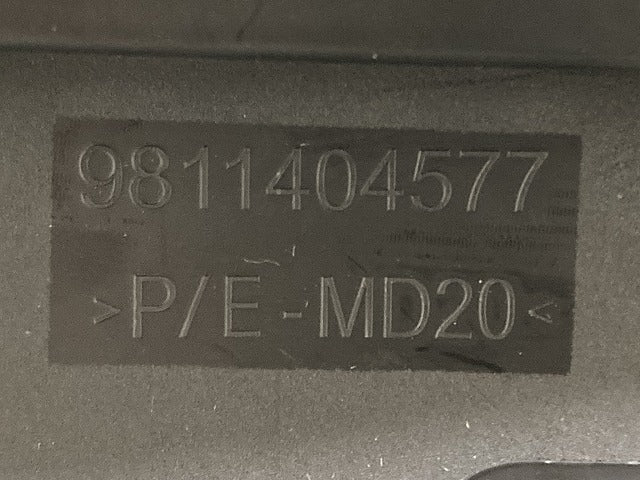 新品!3008 純正 左 モール プロテクター サイドパネル 9811404577 98646474 素地/メッキ プジョー(152212)