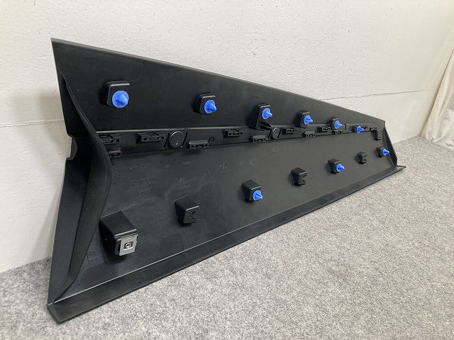 新品!キャプチャー 純正 左 フロント ドア サイドパネル ストリップ 808773776R 808778098R 素地 ルノー(152213)