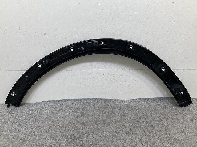 新品!V40/XC40 純正 左 リア フェンダーアーチモール/オーバーフェンダー 32368188/32314917 V32314917 素地 ボルボ(152215)