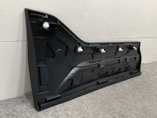新品!XC40 XB系 純正 左 リア ドア サイドパネル 32409186 32409186 素地 ボルボ(152218)