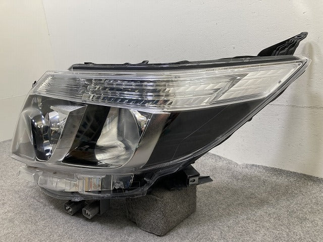 エスクァイア/ノア 80系 ZRR80/ZRR85/ZWR80 左 ヘッドライト/ランプ LED レベライザー 刻印G ICHIKOH 28-227 81170-28G30(152220)