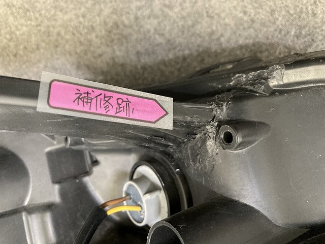 エスクァイア/ノア 80系 ZRR80/ZRR85/ZWR80 左 ヘッドライト/ランプ LED レベライザー 刻印G ICHIKOH 28-227 81170-28G30(152220)