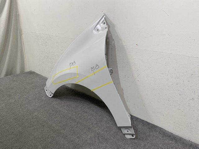 アクア/AQUA MXPK10/MXPK11/MXPK15/MXPK16 純正 左 フロント フェンダー プラチナホワイトパールマイカ 089 トヨタ(152249)