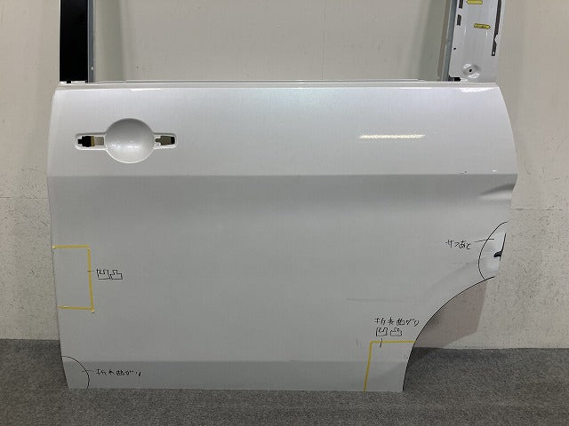 セレナ C28/NC28/GC28/FC28/FNC28/GFC28 純正 左 リア スライド ドア プリズムホワイト QBE 日産(152251)