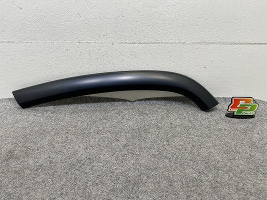 新品!ジープ/グランドチェロキー WK36 純正 左 リア ドア ホイールフレアモール 443000000 未塗装 クライスラー(152254)