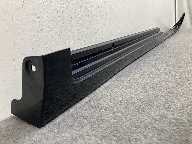 ヴォクシー/ノア 80系 ZRR80G/ZRR85G/ZWR80G 純正 左 サイドステップ/サイドスカート 75860-28040 ブラッキッシュアゲハ 221(152273)