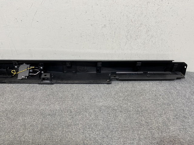 セレナ ハイウェイスター C28/FC28/FNC28/GFC28 純正 左 サイドステップ/サイドスカート 76851 7DF0A ダイヤモンドブラック G41(152275)