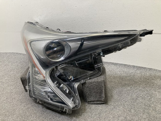 プリウス 50系/ZVW50/ZVW51/ZVW55 純正 前期 右 ヘッドライト/ランプ LED AFS無 刻印C1 KOITO 47-75 トヨタ(151792)