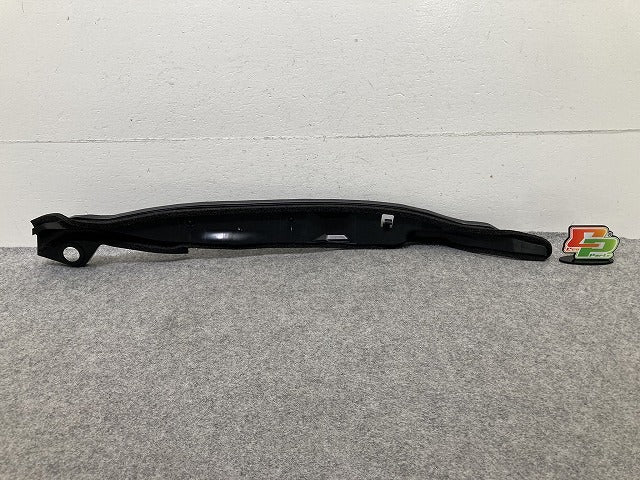 シエンタ MXPC10G/MXPL10G/MXPL15G 純正 左 フロント フェンダー プロテクター リテーナー 53828-52250 素地 トヨタ(152311)