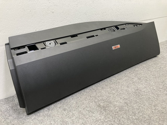 新品!キャプチャー HJ/HJBH5H/HJBH4MH 純正 左 リア サイドパネル ドア モール/プロテクター 828779913 828774987R 素地 ルノー(152319)